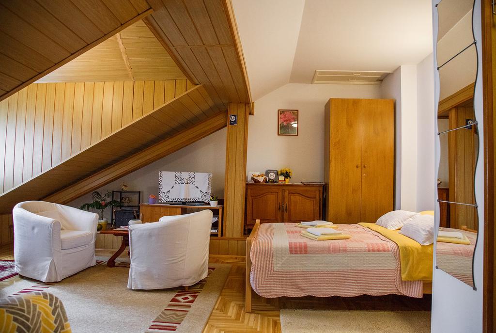 Apartment Ferk ซาเกร็บ ภายนอก รูปภาพ
