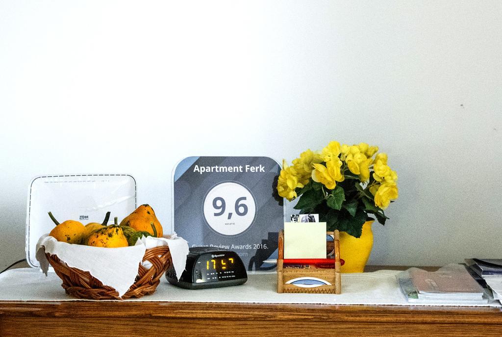 Apartment Ferk ซาเกร็บ ภายนอก รูปภาพ