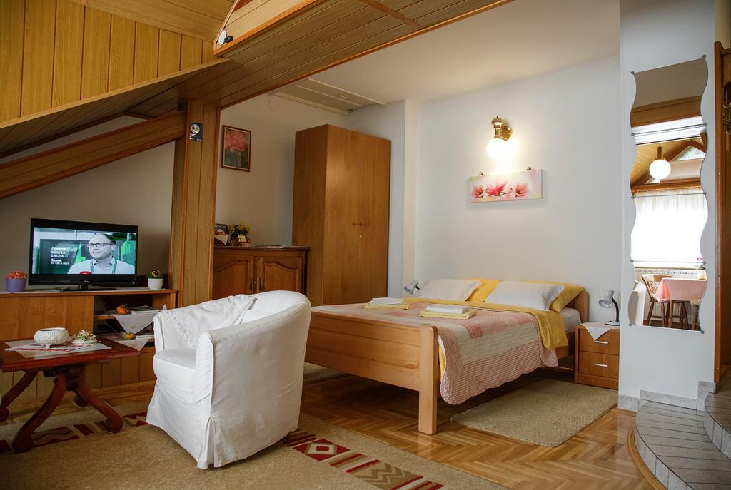 Apartment Ferk ซาเกร็บ ภายนอก รูปภาพ