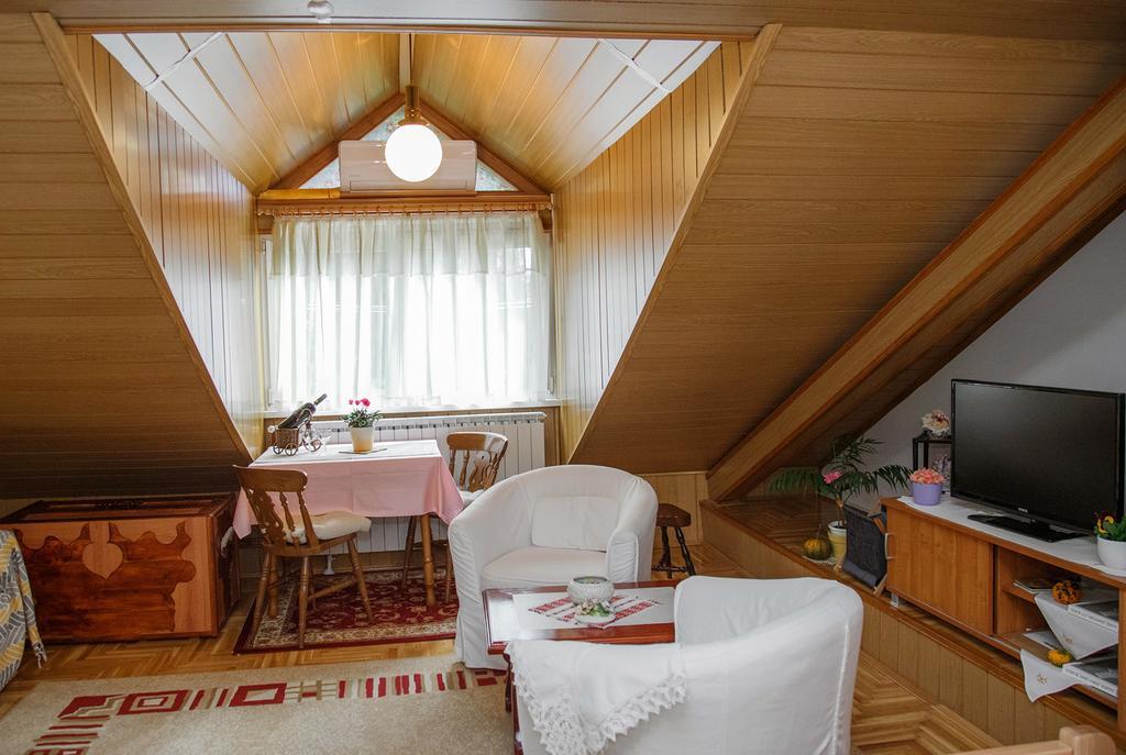Apartment Ferk ซาเกร็บ ภายนอก รูปภาพ